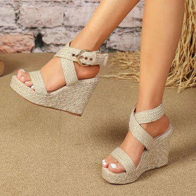 Sandałom na Koturnie Amalfi z Liną