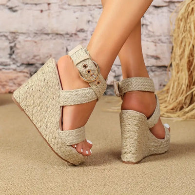 Sandałom na Koturnie Amalfi z Liną