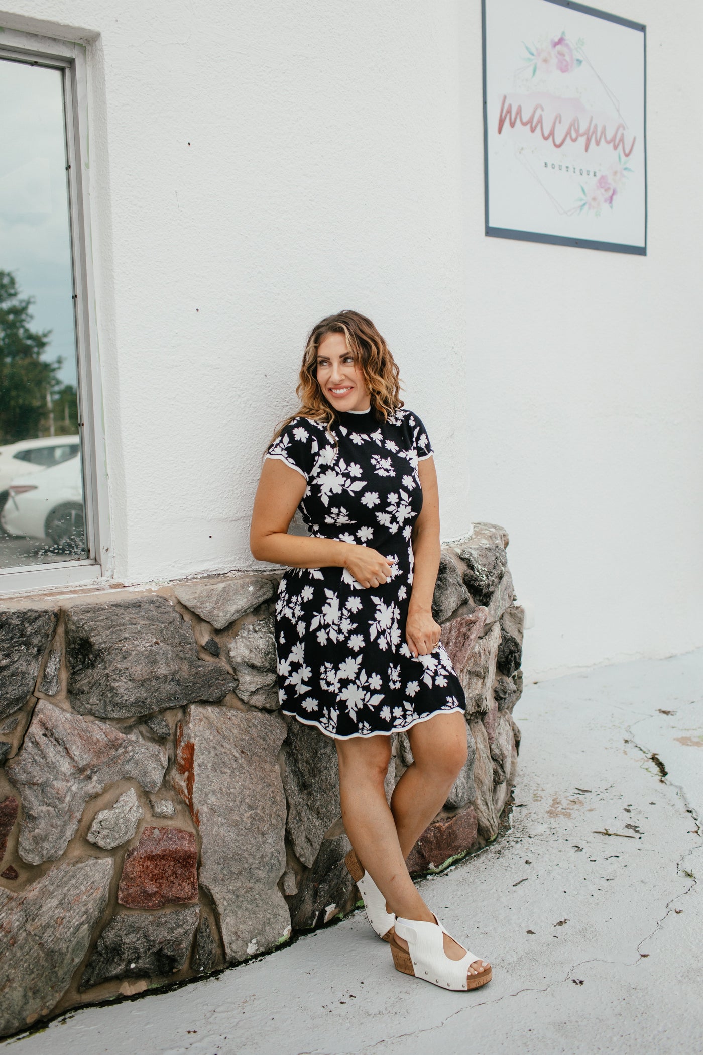 Corky’s White Frisky Wedges