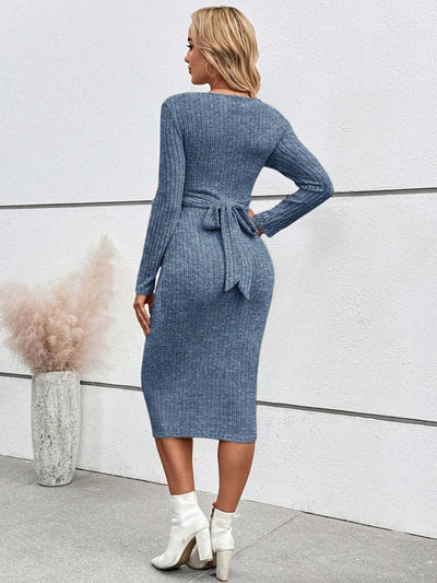 Prążkowana Sukienka Ciążowa z Wiązaniem